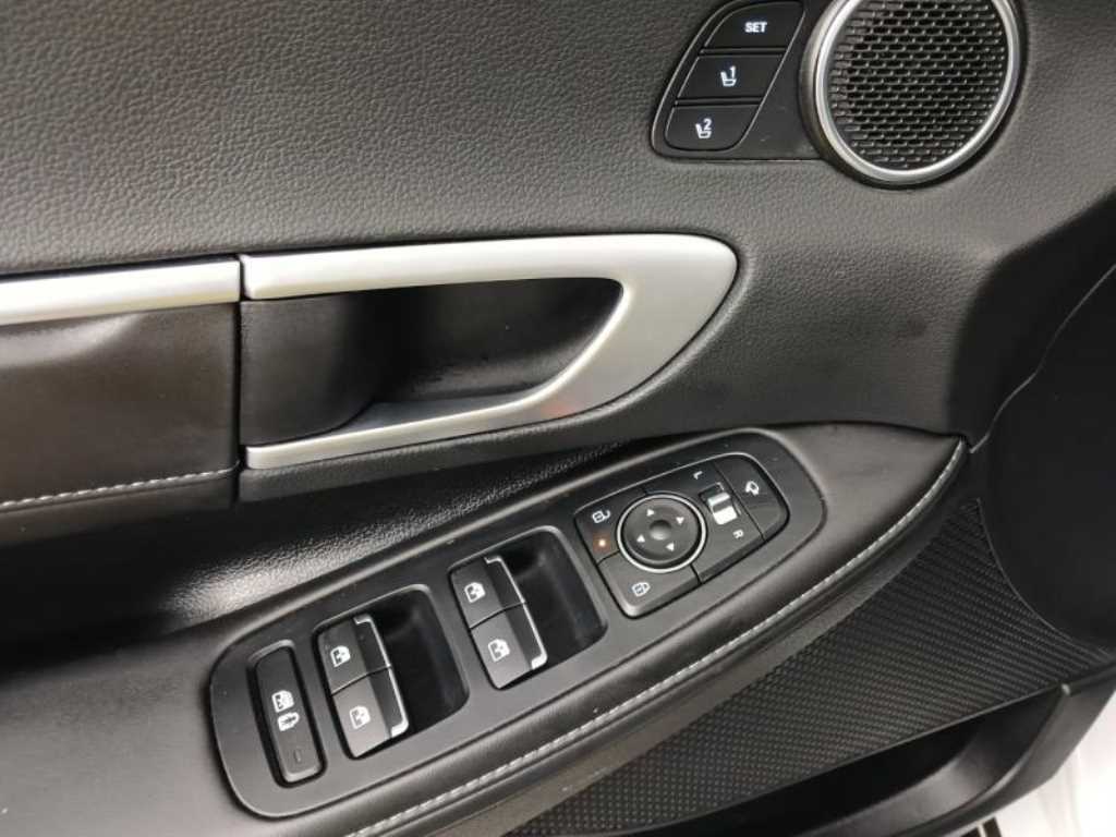 HYUNDAI Sonata - Vista 9