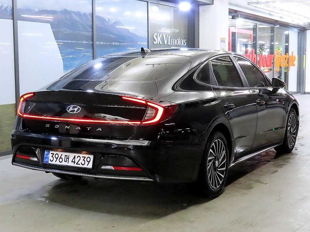 HYUNDAI Sonata - Vista 4