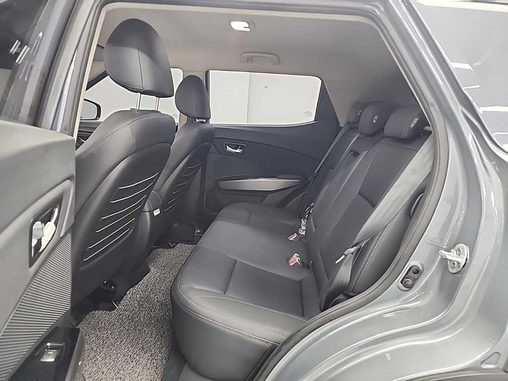 Ssangyong Tivoli - Vista 12