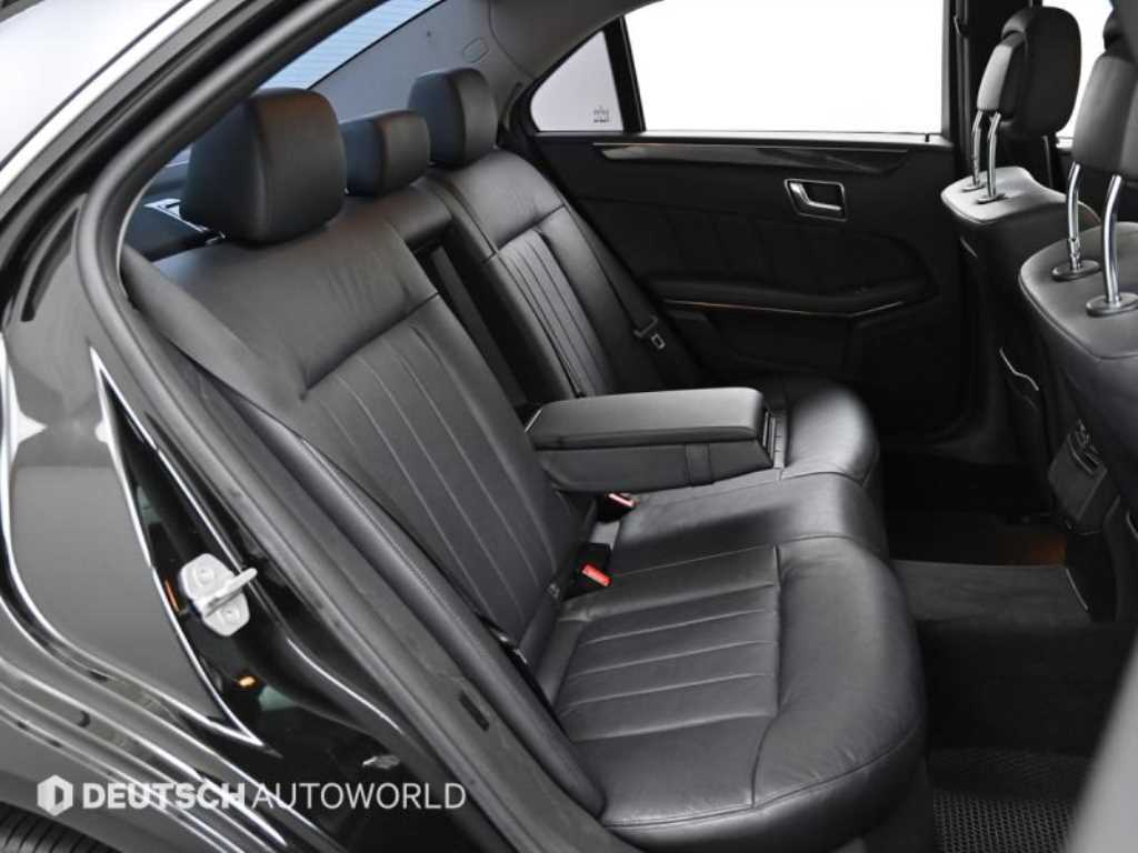 Mercedes Benz E class - Vista 12