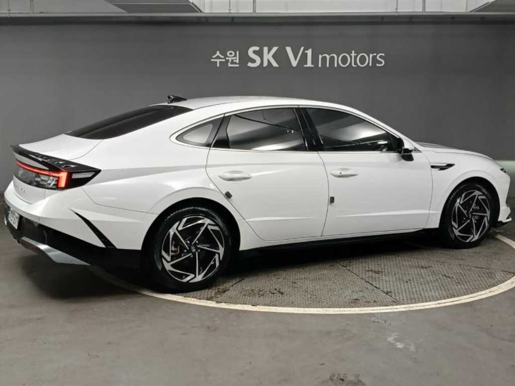 HYUNDAI Sonata - Vista 5