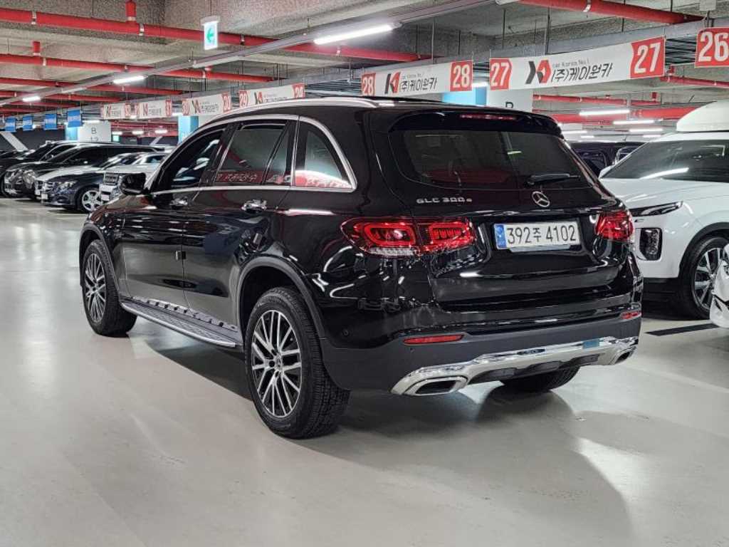 Mercedes Benz GLC Class - Vista 4