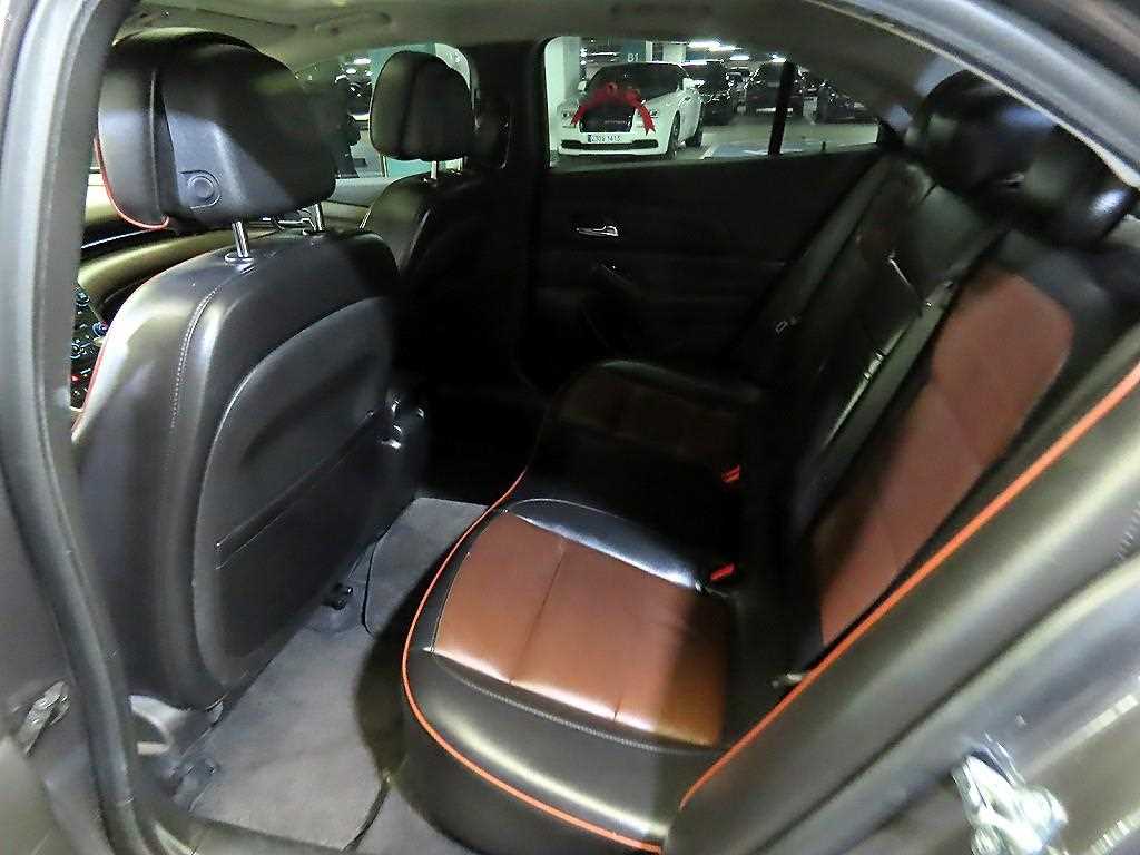 Chevrolet Malibu - Vista 7