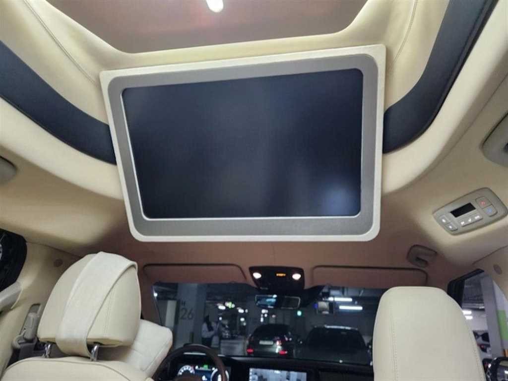 KIA Carnival - Vista 9