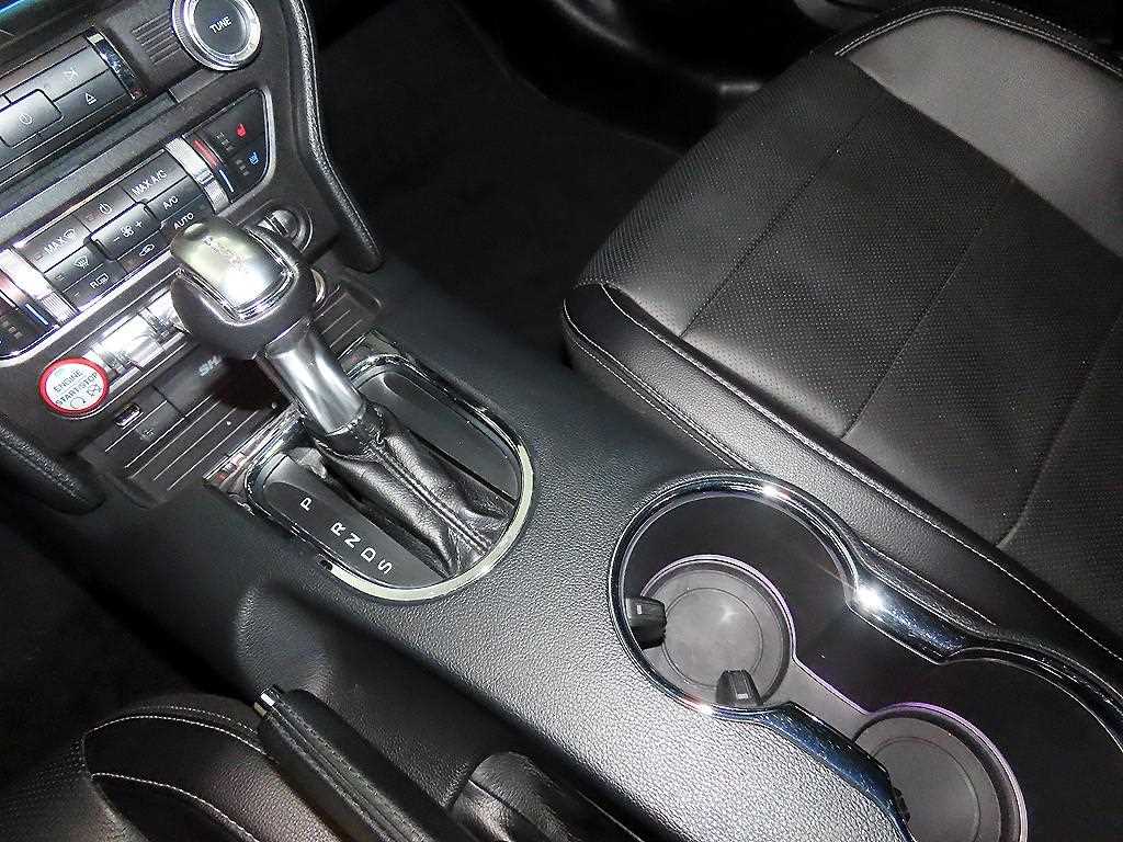 Ford Mustang - Vista 12