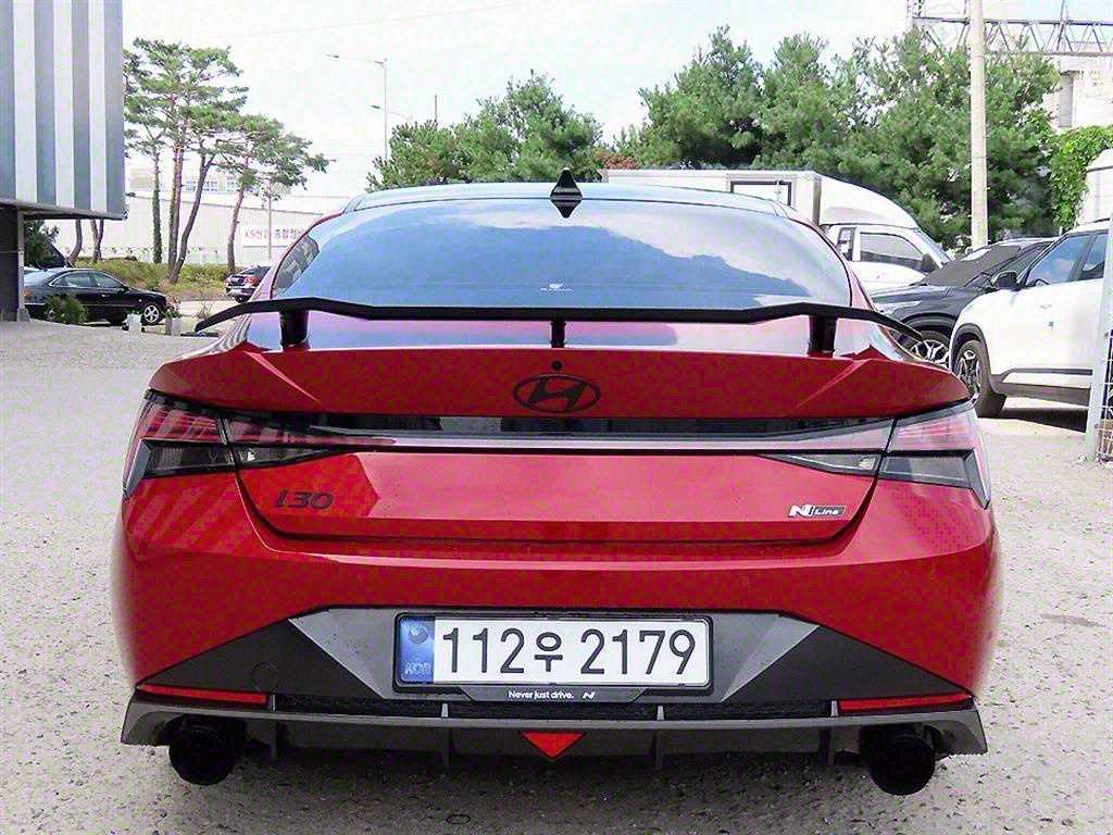 HYUNDAI Avante - Vista 4