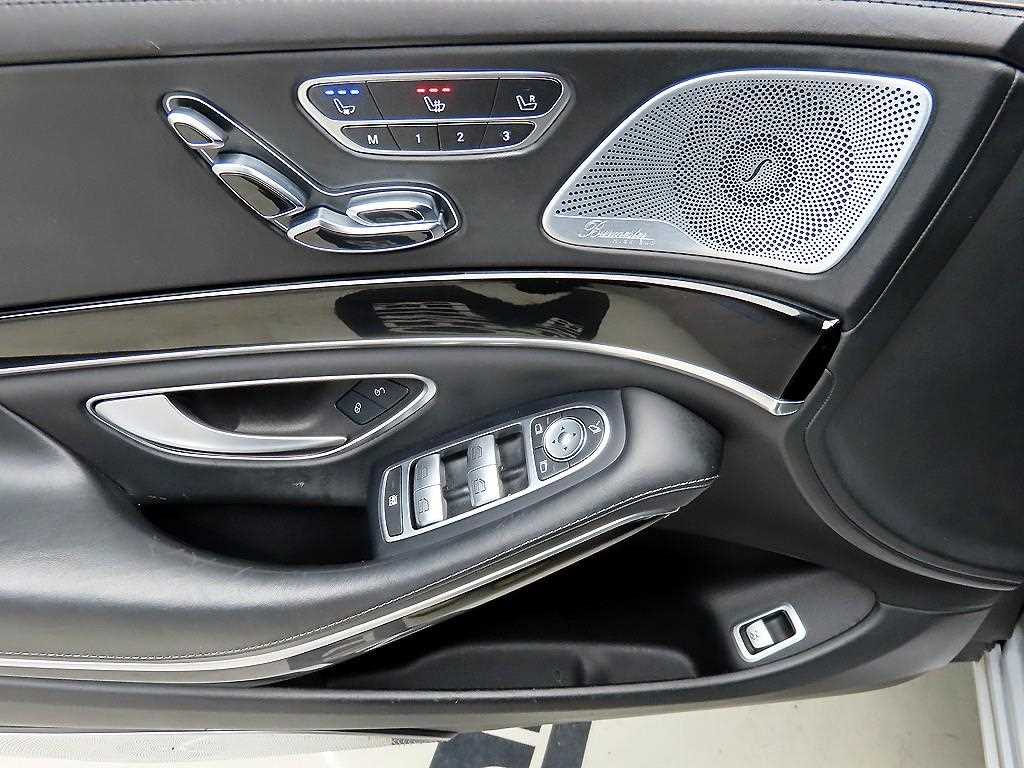 Mercedes Benz S Class - Vista 11