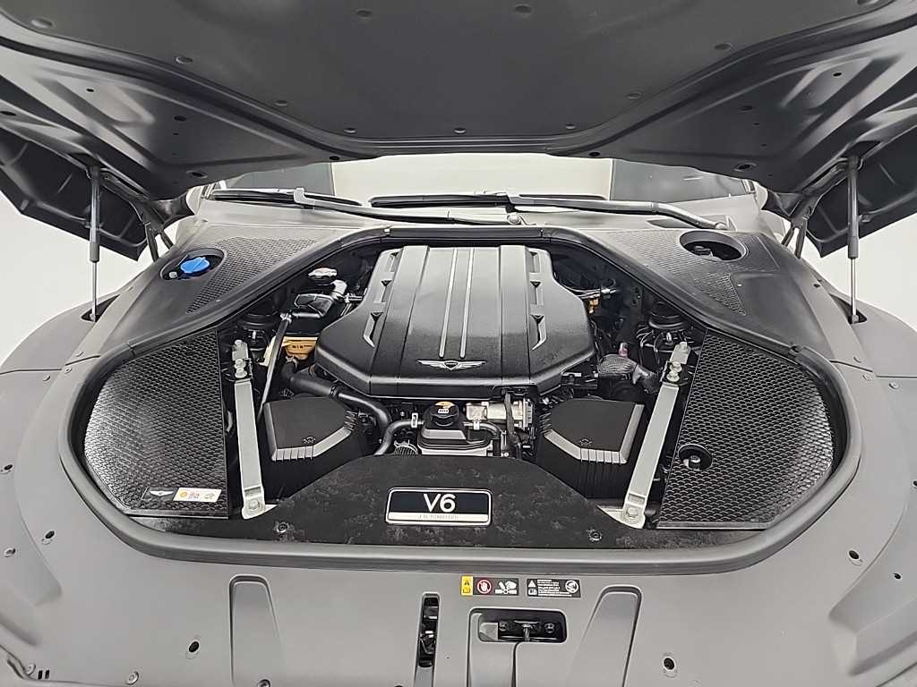 Genesis G90 - Vista 5