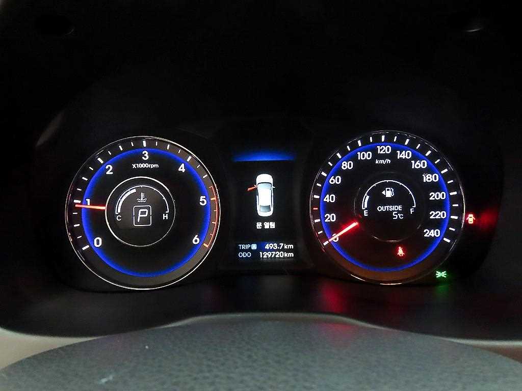 HYUNDAI i40 - Vista 9