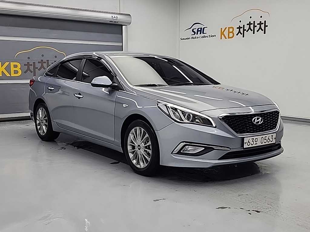 HYUNDAI Sonata - Vista 4
