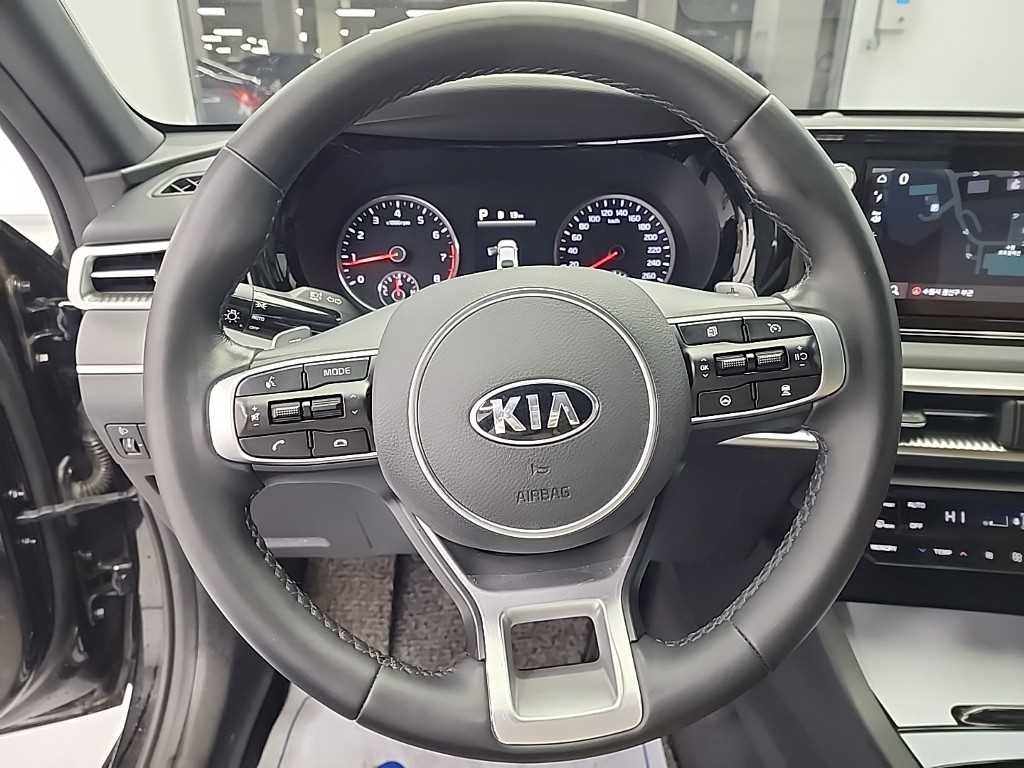 KIA K5 - Vista 9