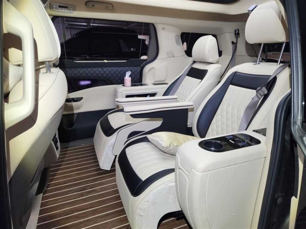 KIA Carnival - Vista 6