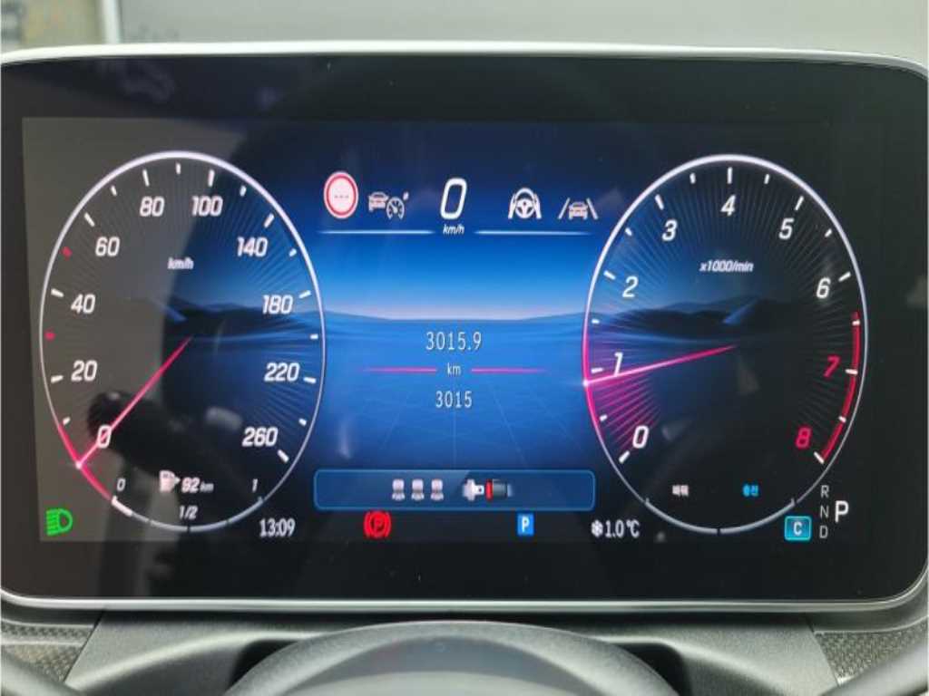 Mercedes Benz C Class - Vista 9