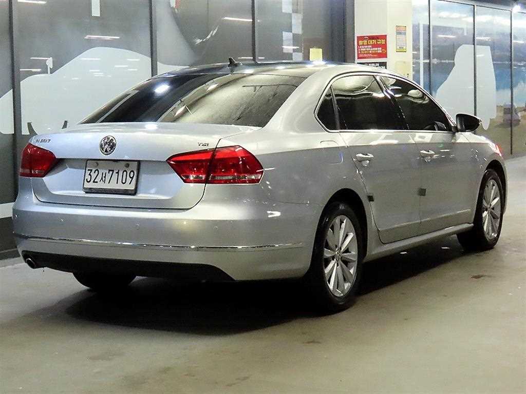 Volkswagen Passat - Vista 4