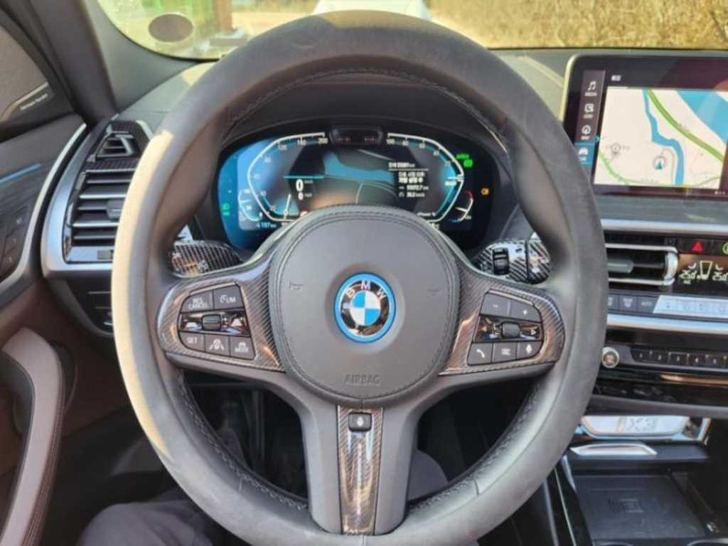 BMW iX3 2023 Negro - Importación desde Corea - HF Imports Iquique - Foto 14