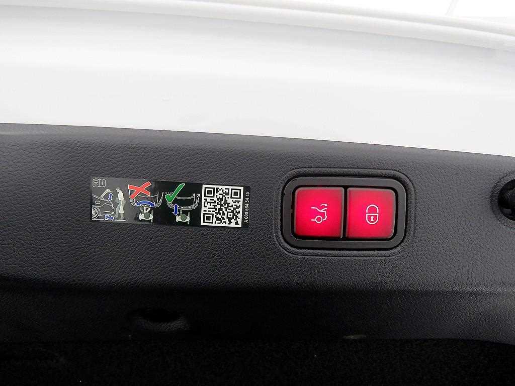 Mercedes Benz CLS Class - Vista 5