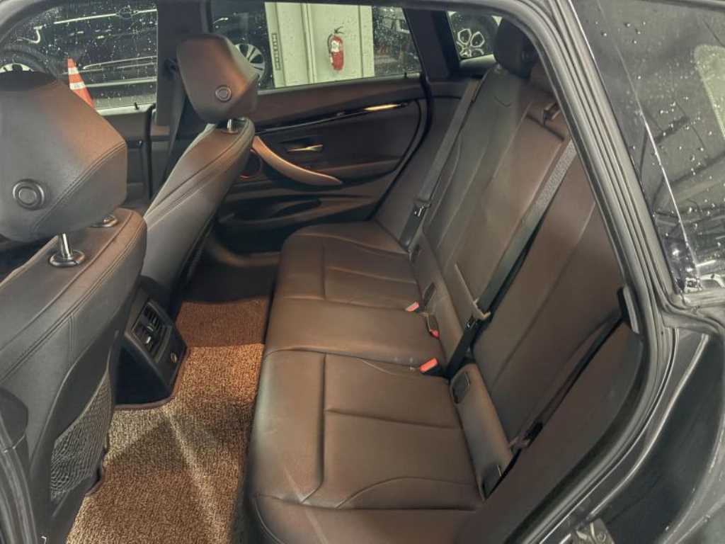 BMW Gran Turismo - Vista 12