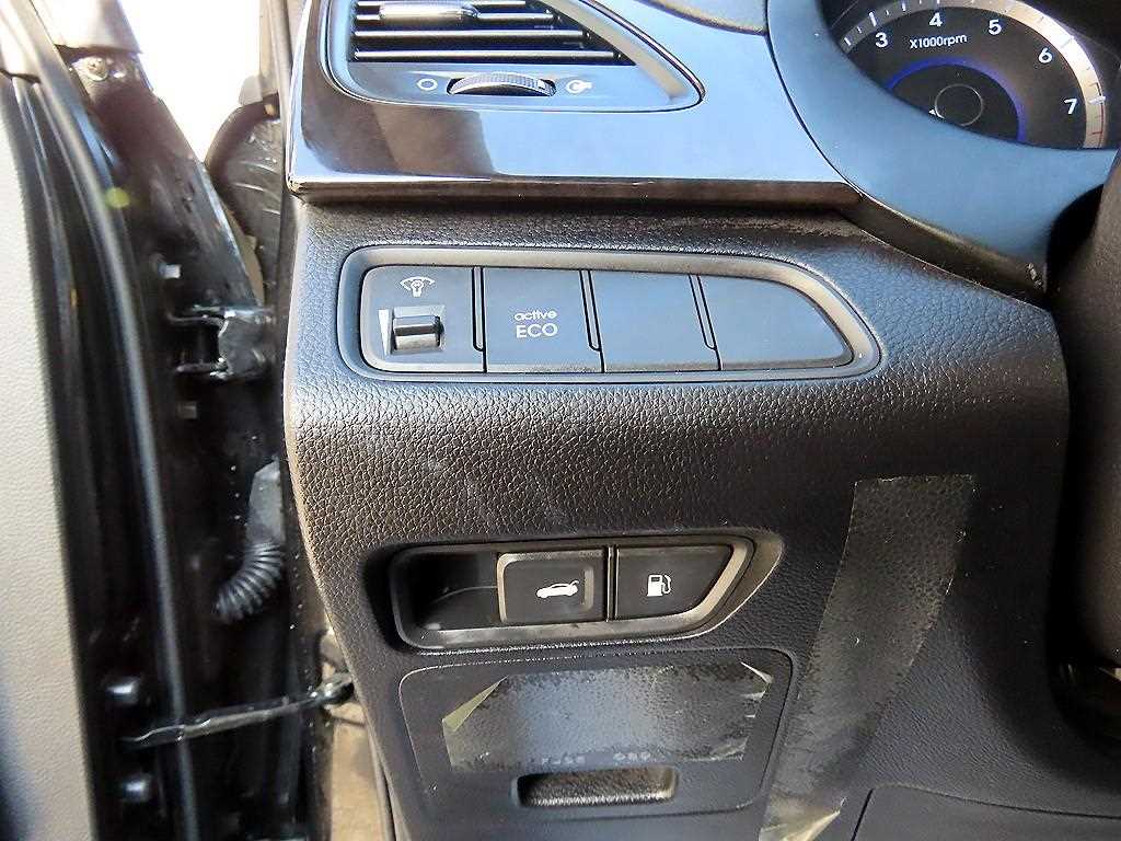 HYUNDAI Grandeur - Vista 12