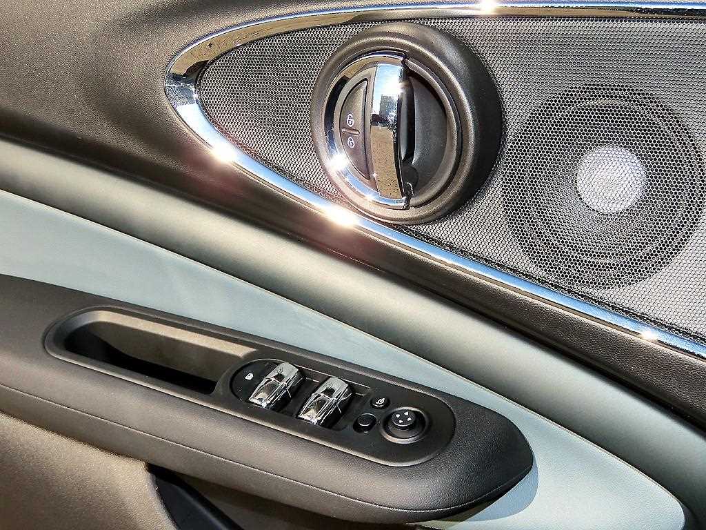 Mini Clubman - Vista 12