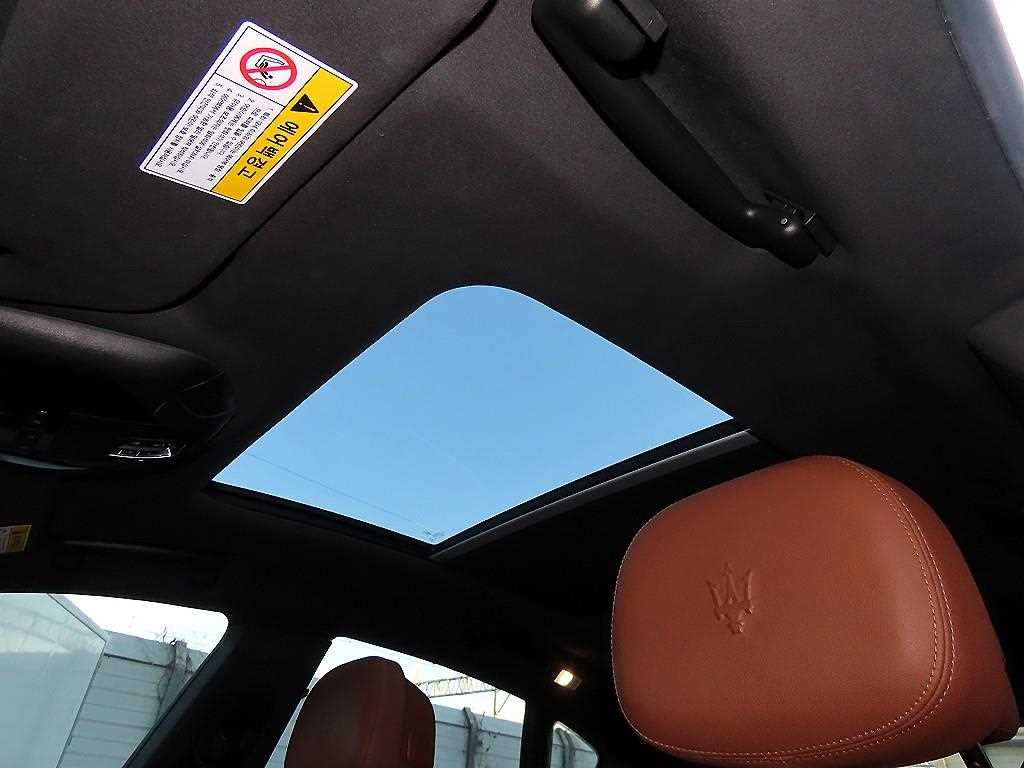 Maserati Levante 2019 Negro - Importación desde Corea - HF Imports Iquique - Foto 16