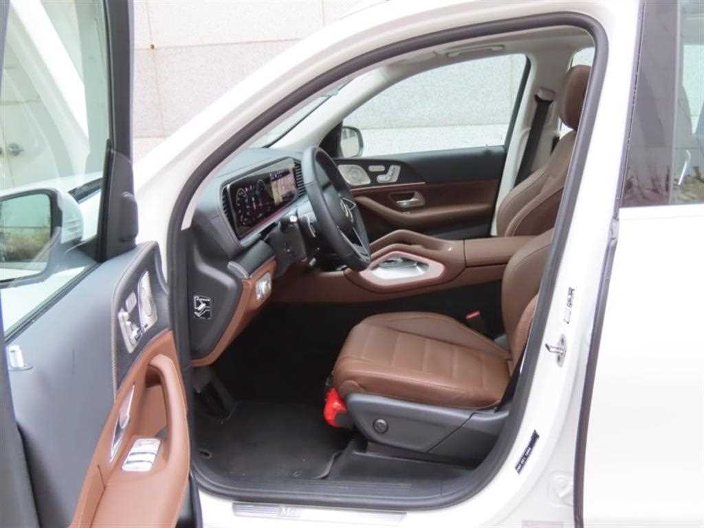 Mercedes Benz GLE Class - Vista 12