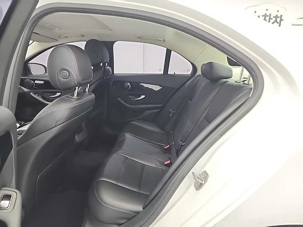 Mercedes Benz C Class - Vista 12