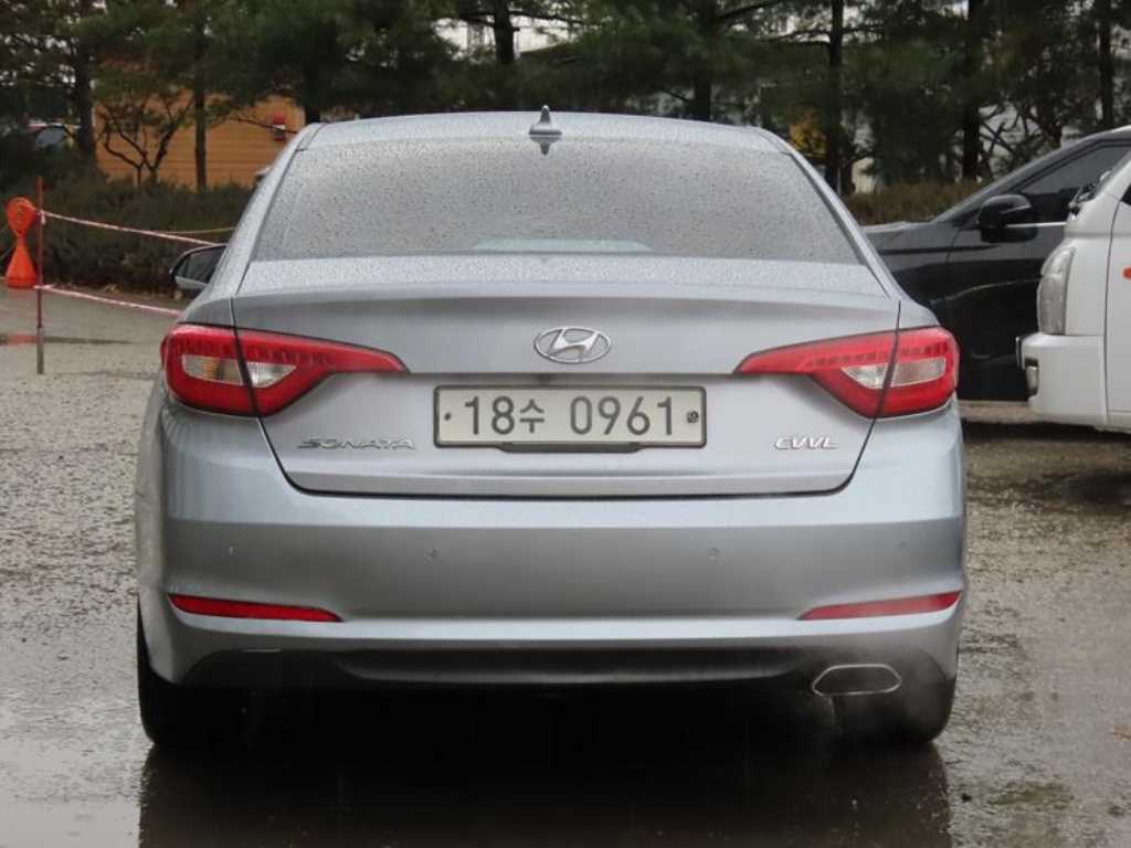 HYUNDAI Sonata - Vista 4