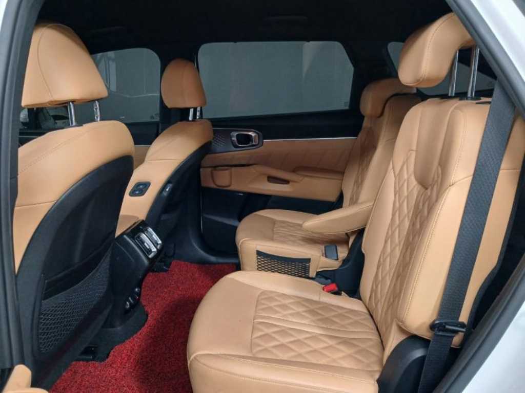 KIA Sorento - Vista 8