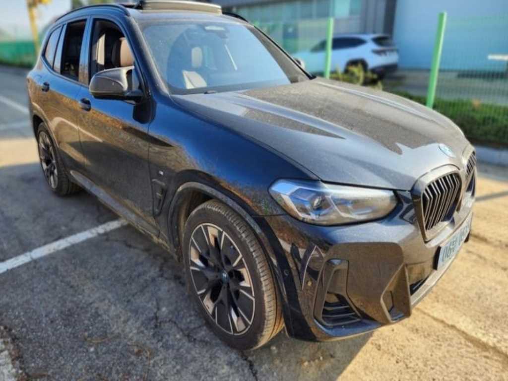 BMW iX3 - Vista 3