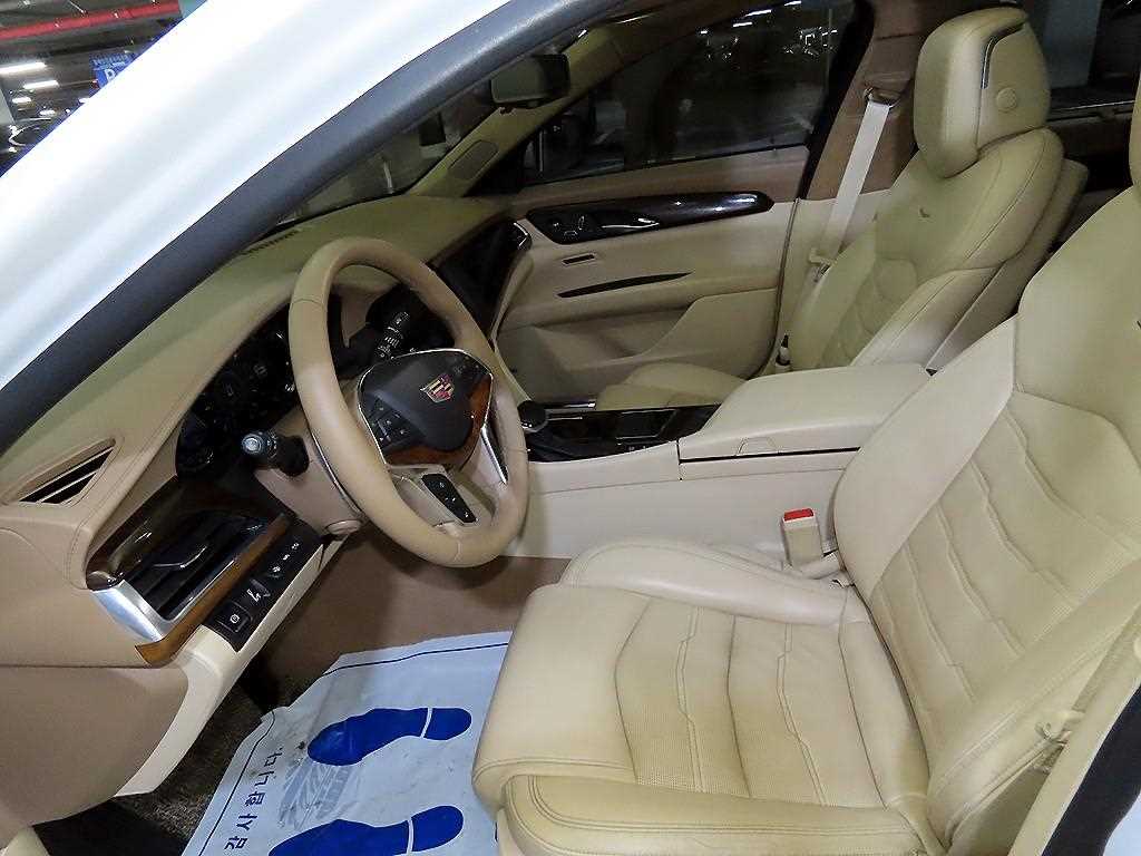 Cadillac CT6 - Vista 7