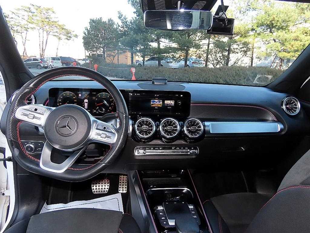 Mercedes Benz GLB Class - Vista 7