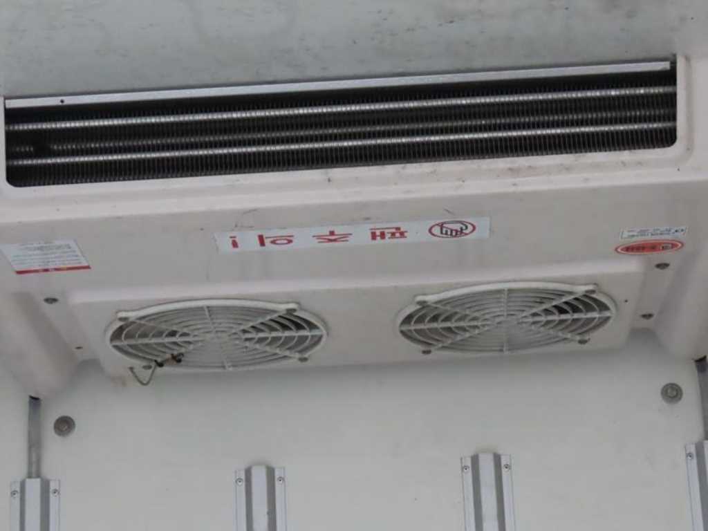 medium and large cargo truck - Vista 7