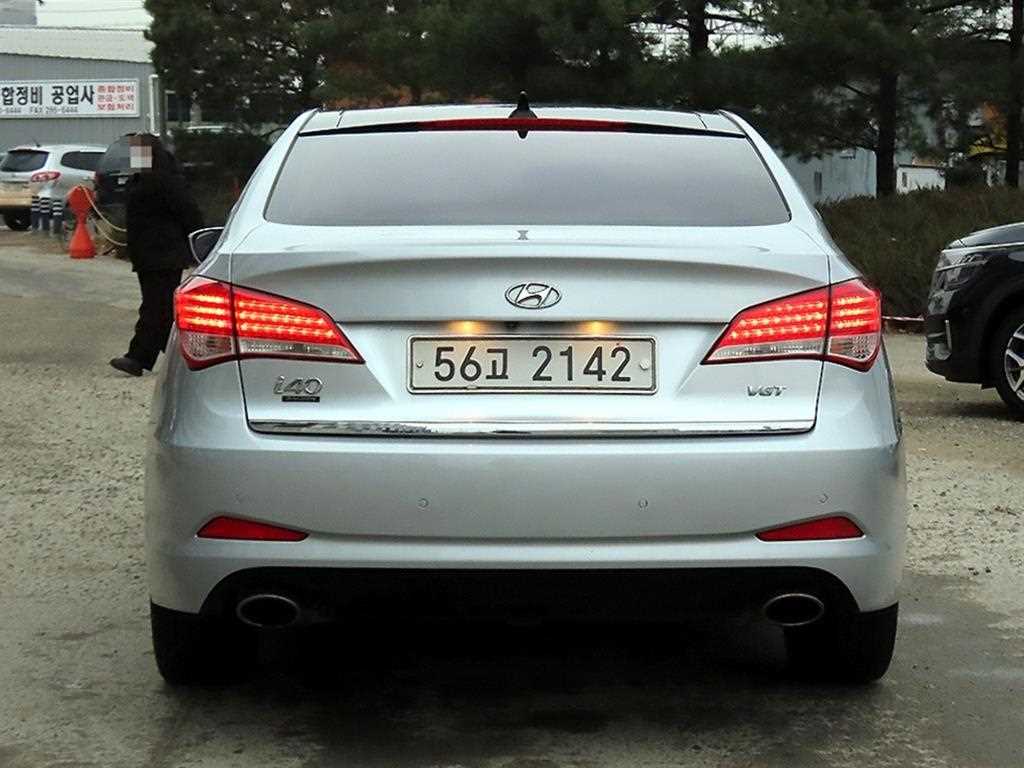 HYUNDAI i40 - Vista 4