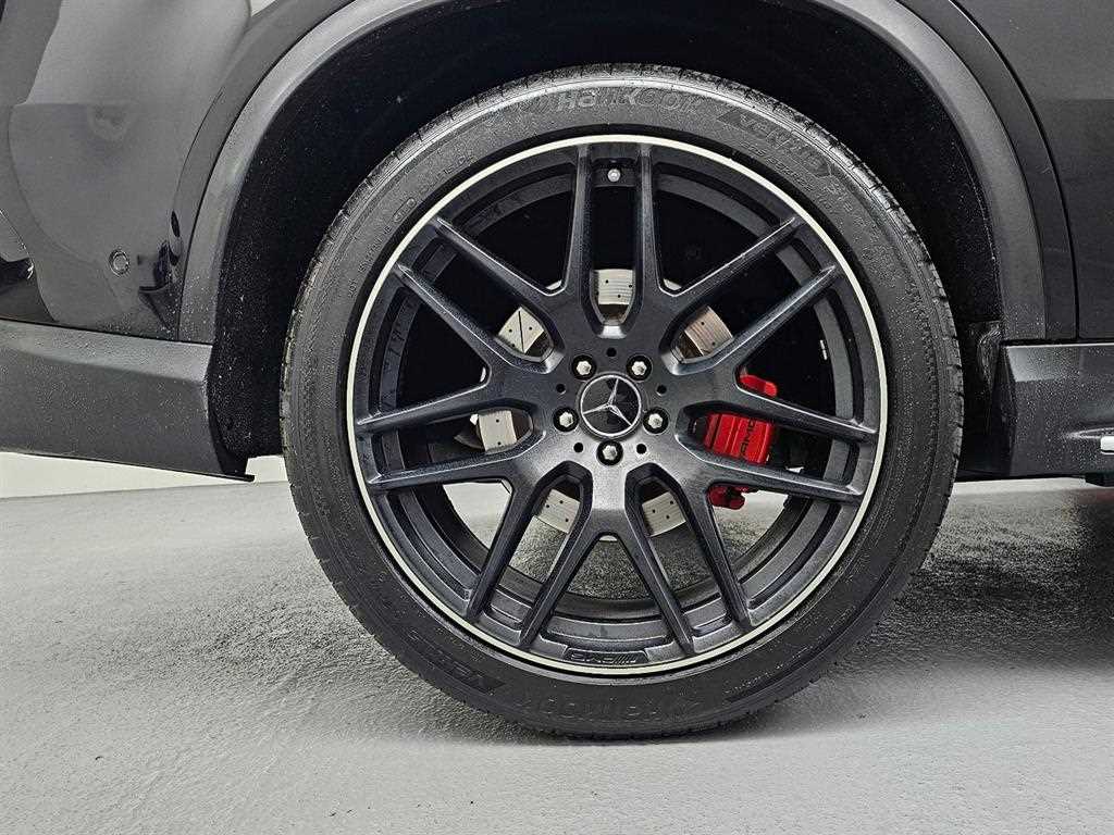 Mercedes Benz GLE Class - Vista 5