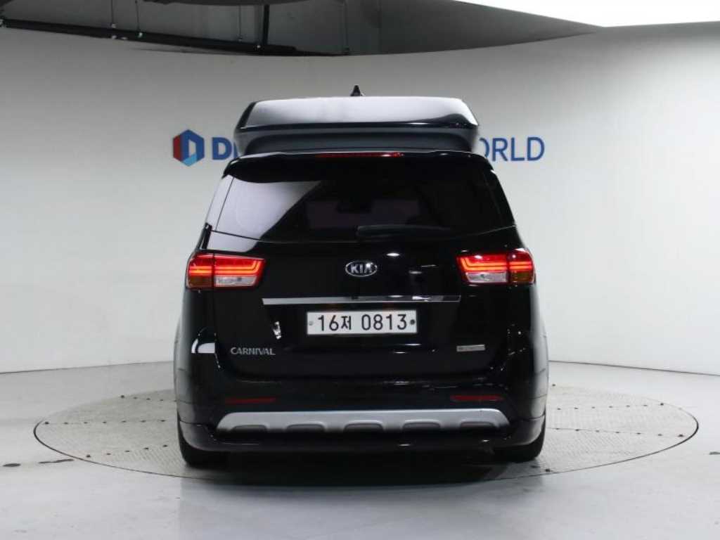 KIA Carnival - Vista 4