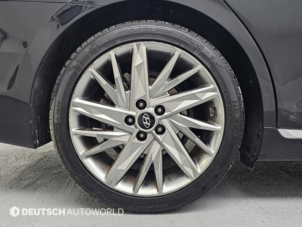 HYUNDAI Grandeur - Vista 5