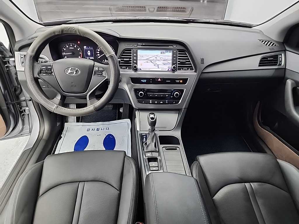 HYUNDAI Sonata - Vista 7