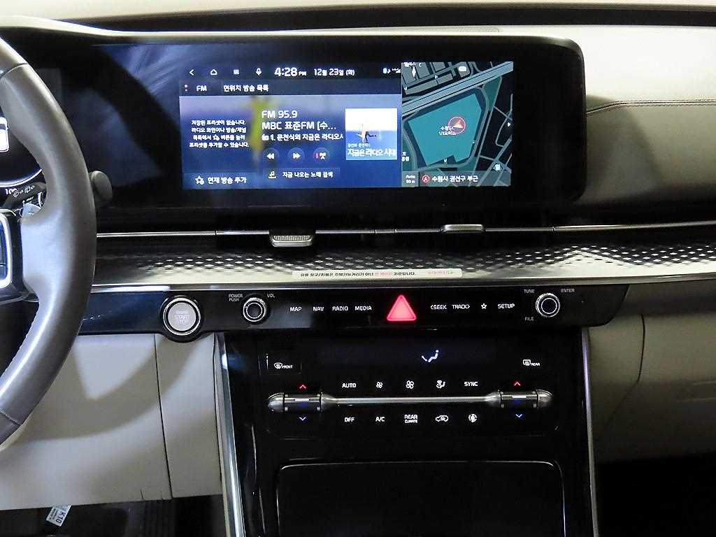 KIA Carnival - Vista 11