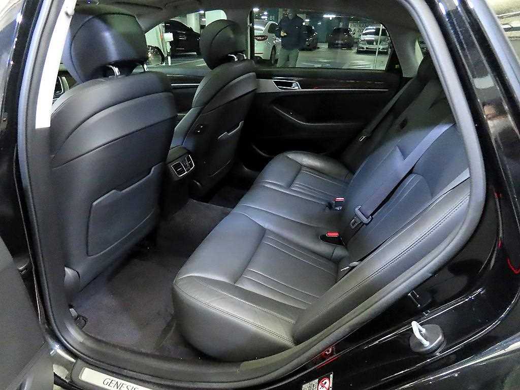 Genesis G80 - Vista 7