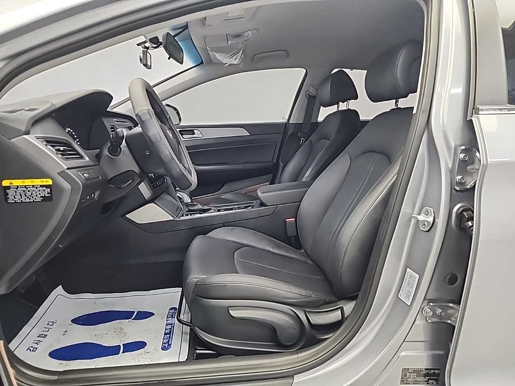 HYUNDAI Sonata - Vista 11