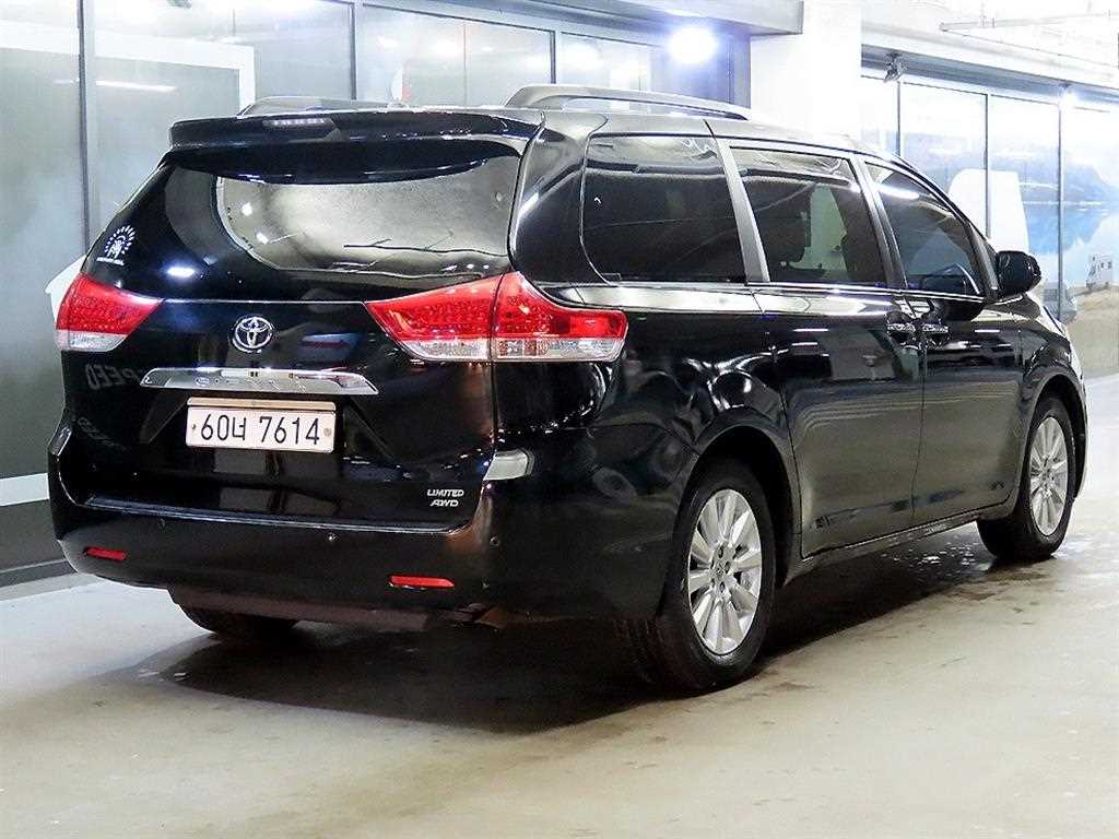 Toyota Siena - Vista 4