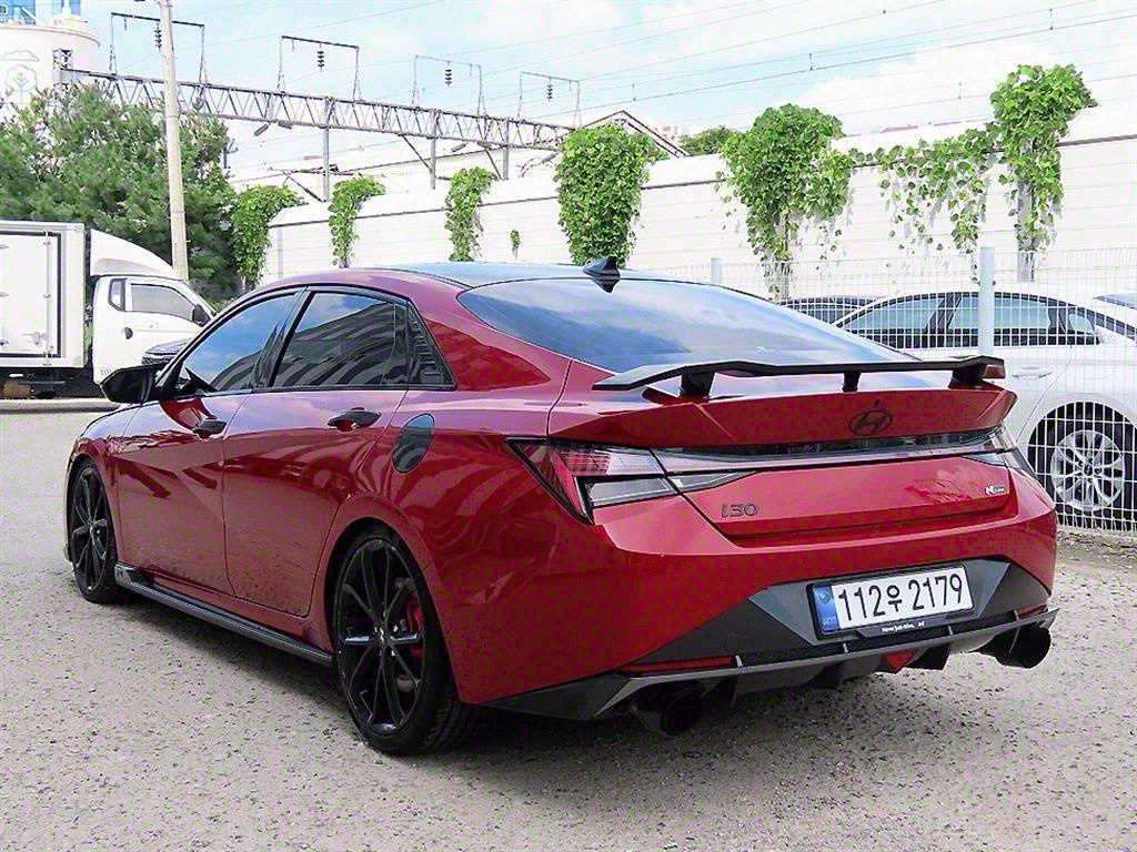 HYUNDAI Avante - Vista 3