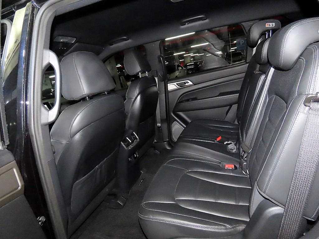 Ssangyong Rexton - Vista 7