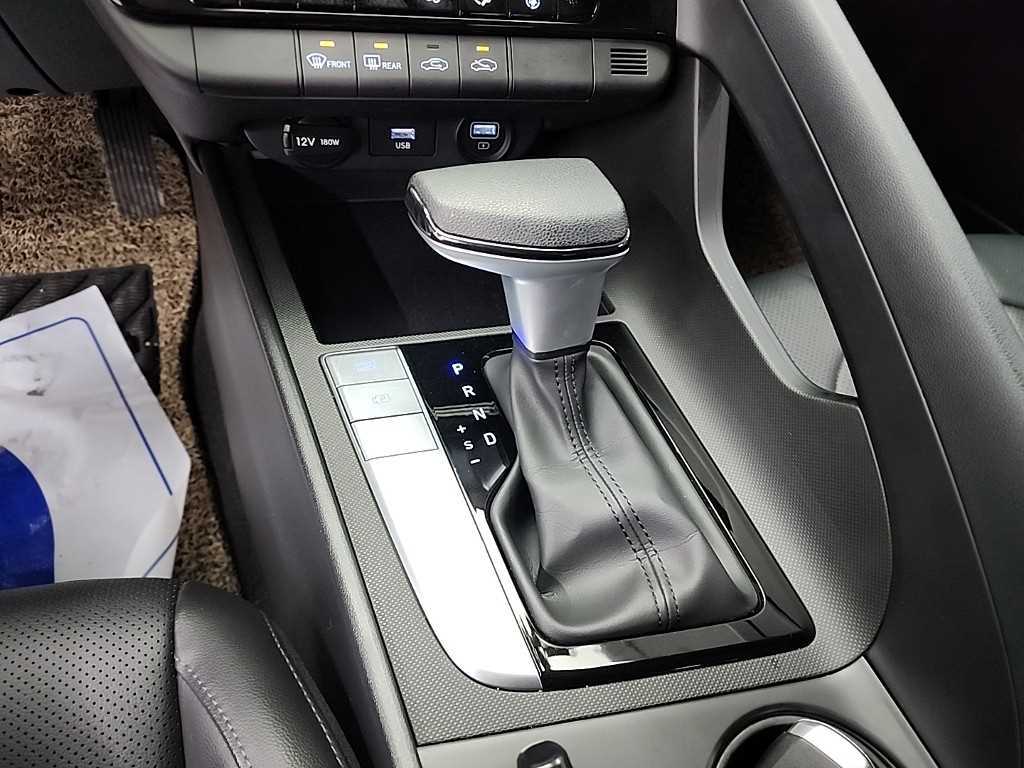 HYUNDAI Avante - Vista 8