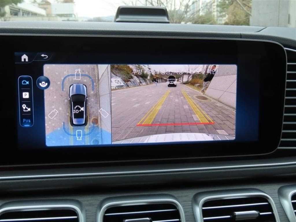 Mercedes Benz GLE Class - Vista 9