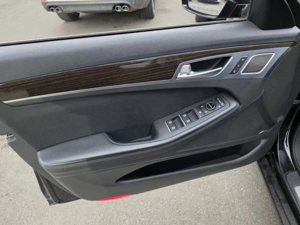 Genesis G80 - Vista 4