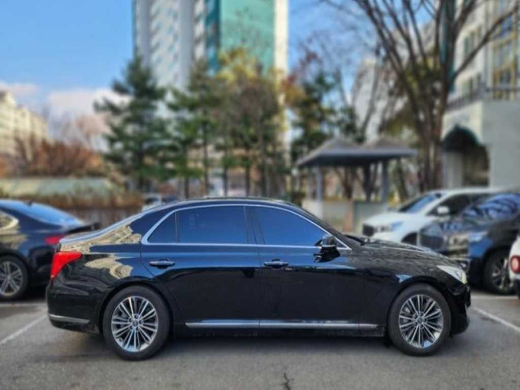 Genesis EQ900 - Vista 4