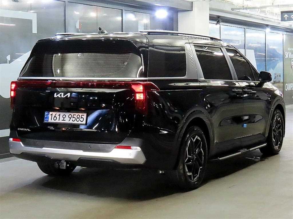 KIA Carnival - Vista 5