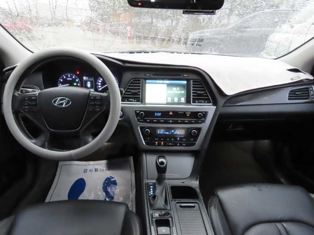 HYUNDAI Sonata - Vista 9