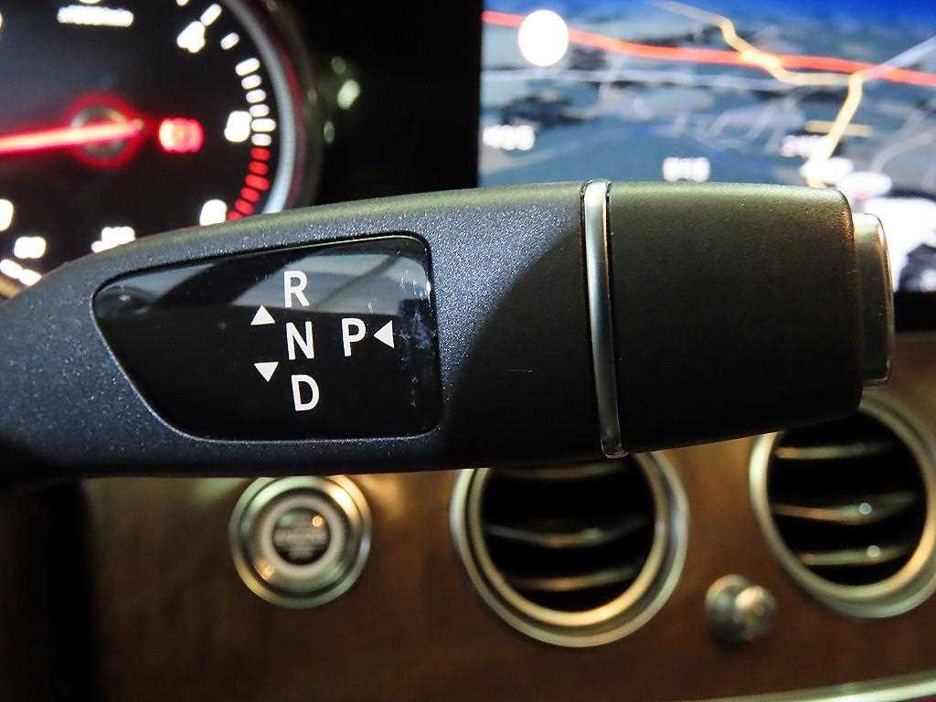 Mercedes Benz E class - Vista 12